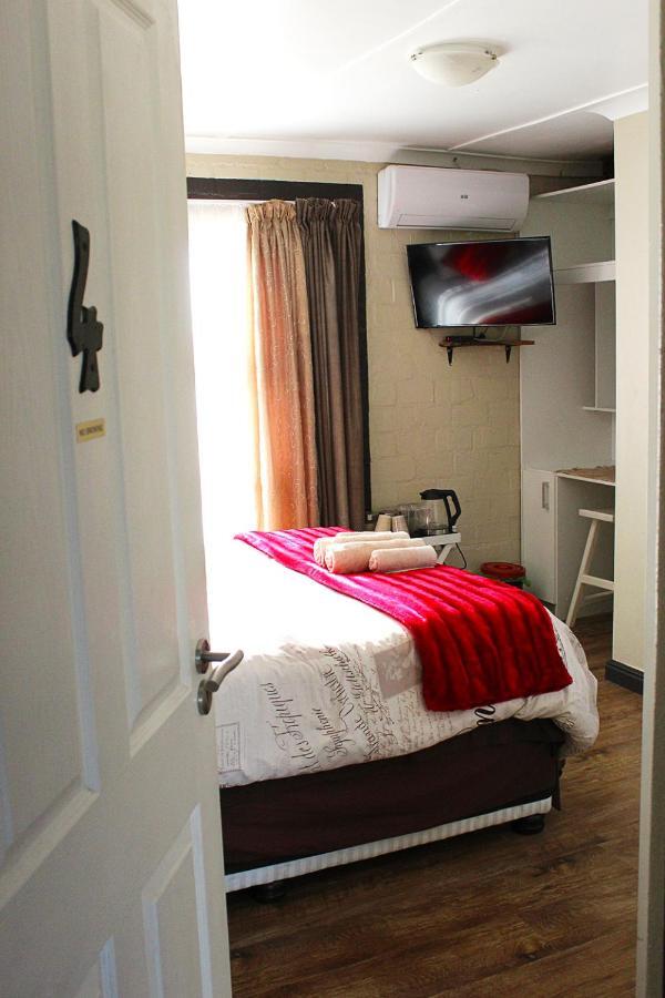 African Adventures Accommodation Durbanville Exterior foto