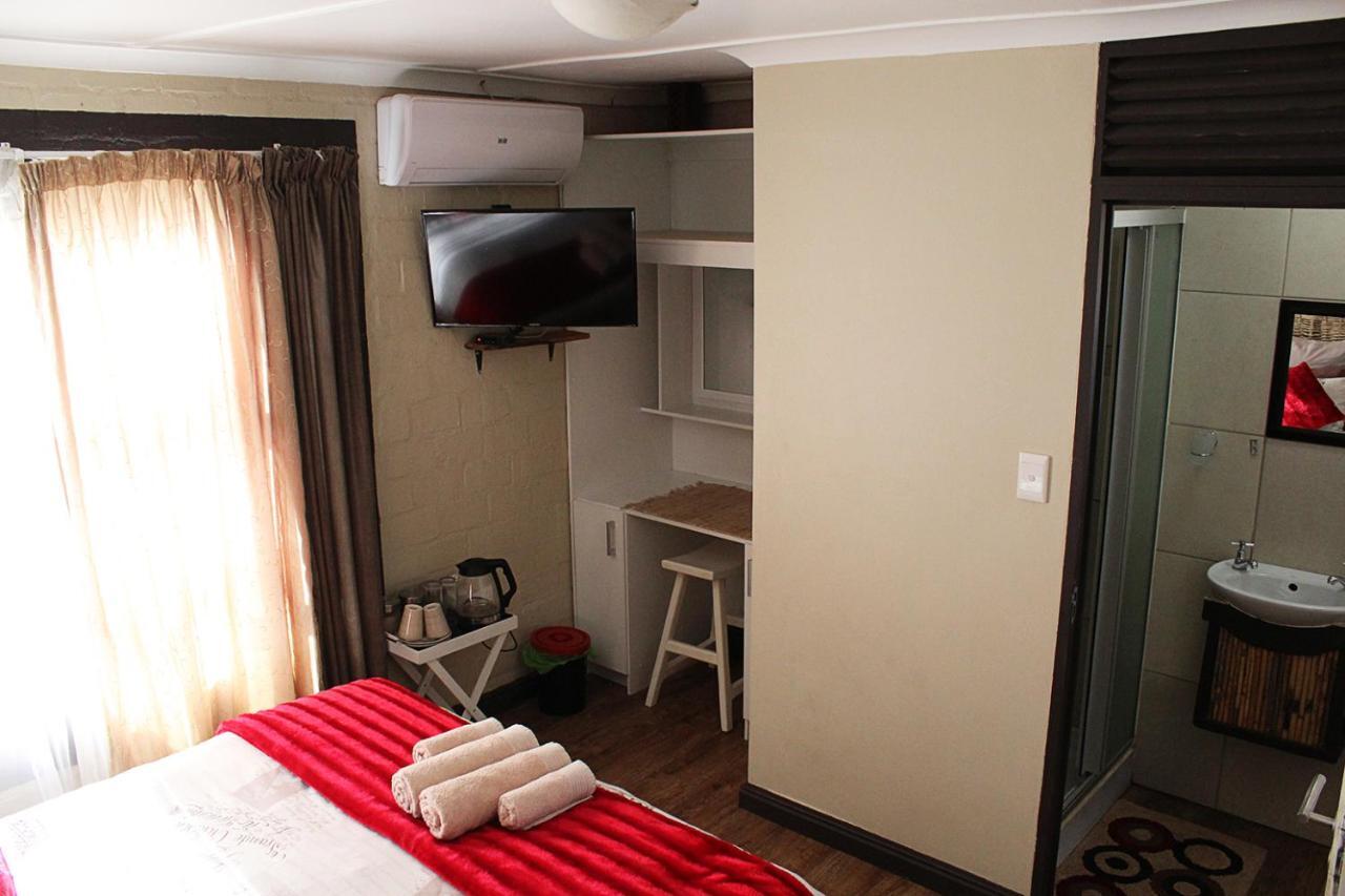 African Adventures Accommodation Durbanville Exterior foto